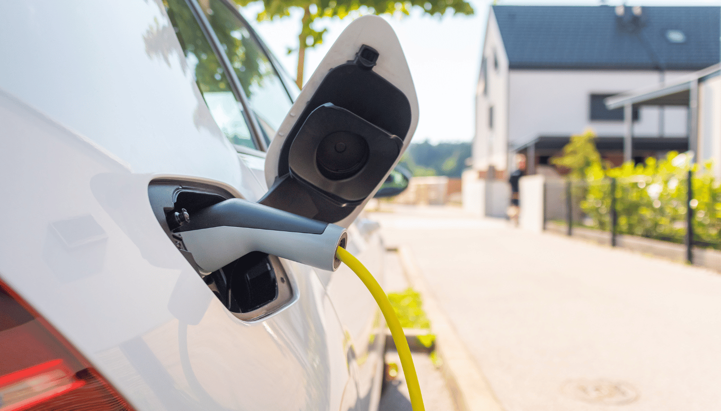 Hoe bereken je de laadkosten voor een elektrische auto van de zaak?